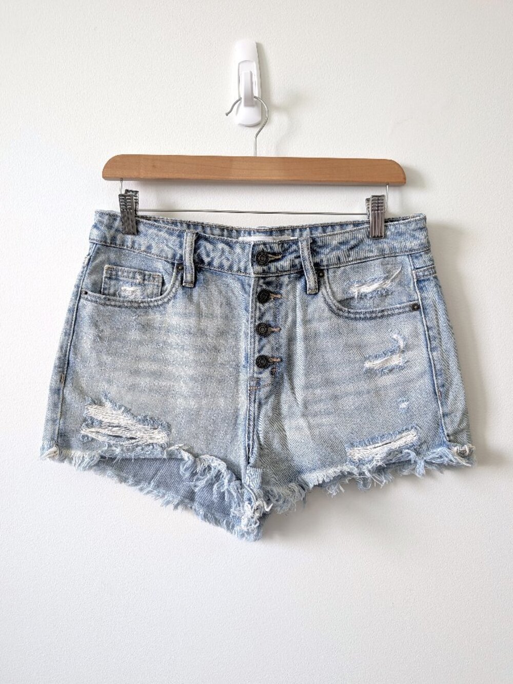 NWOT HIDDEN High-Rise Mom Jean Shorts | Medium